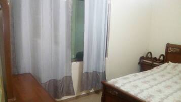 2 chambres, fer et planche Ă repasser, accĂšs Internet, draps fournis