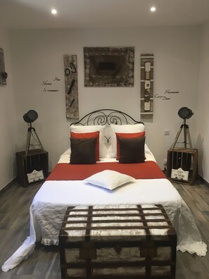 5 chambres, fer et planche à repasser, Wi-Fi, literie fournie