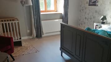 2 makuuhuonetta, Wi-Fi, vuodevaatteet