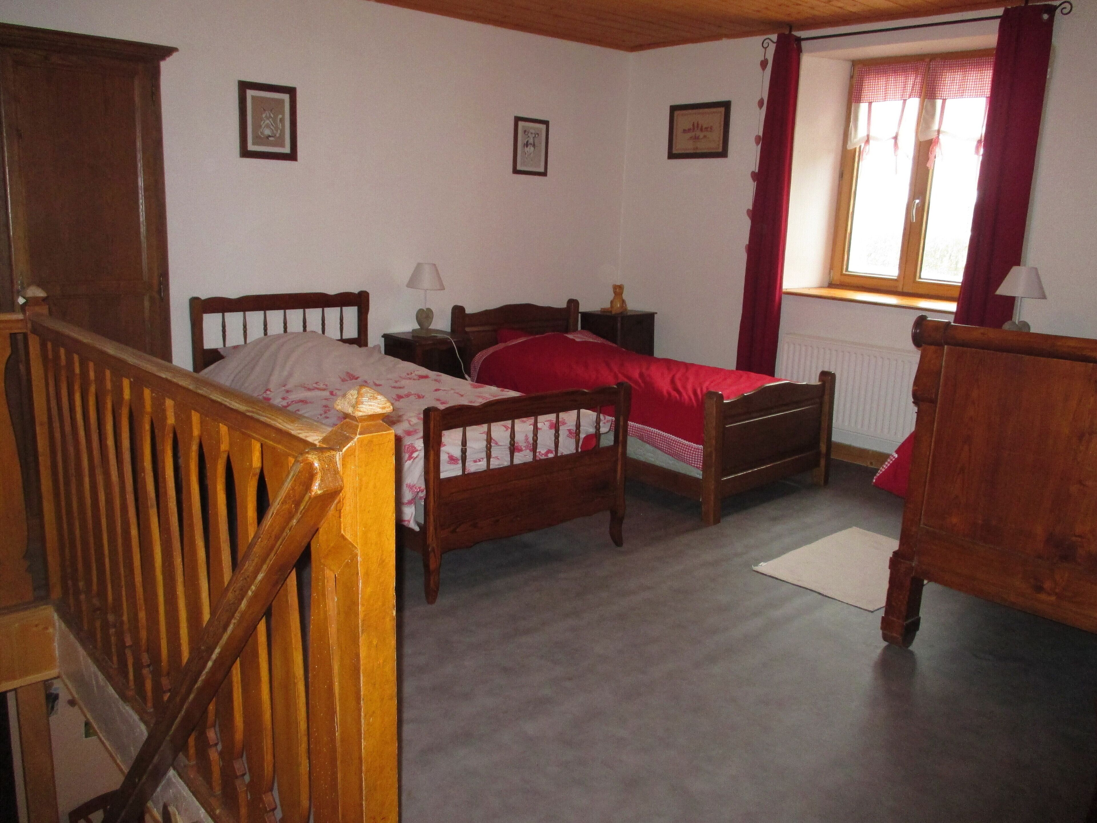 *** Cottage 80 m² in isolated farm Grandfather, quiet, country side - Landresse