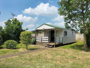 Exterior - Quiet 2 bedroom cottage close to nature (Cabariot)