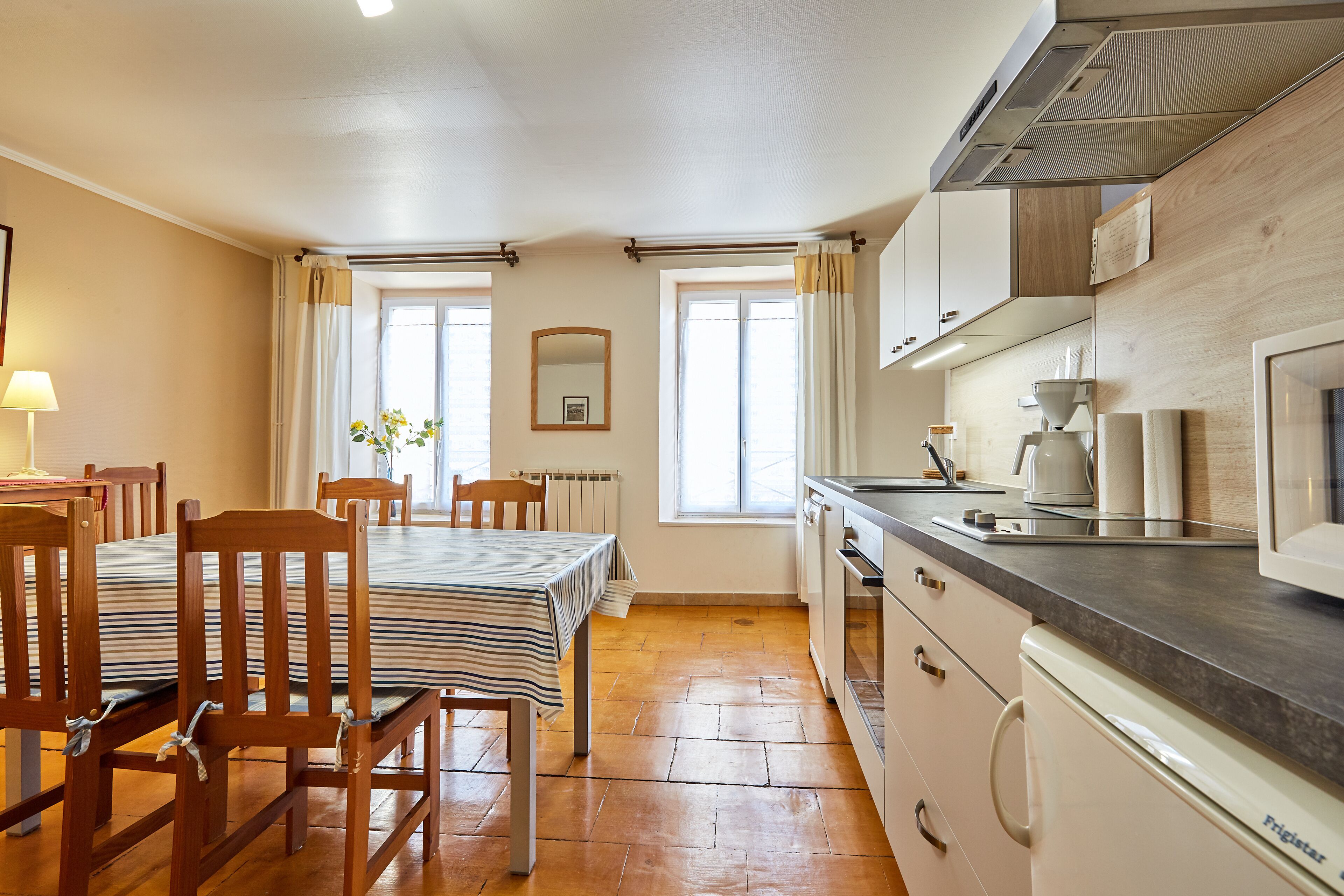 GRAND JUNO Beautiful F2 in the heart of old Courseulles / Landing beaches