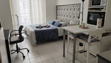 1 chambre, bureau, fer et planche Ă repasser, Wi-Fi gratuit