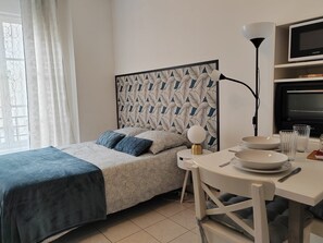 1 bedroom, desk, iron/ironing board, free WiFi