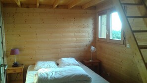 2 chambres, fer et planche à repasser