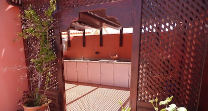 villa for rent, downtown direct access to the beach and shops