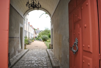 L'entrée de l'hÎtel particulier de le Ragois de bretonvilliers