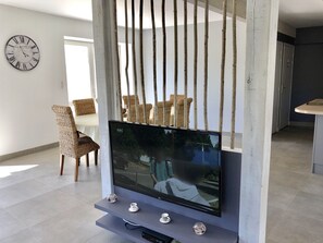 Interior - Family suite in bed and breakfast, Auvergne, Puy de Dôme (Châteauneuf-Les-Bains)