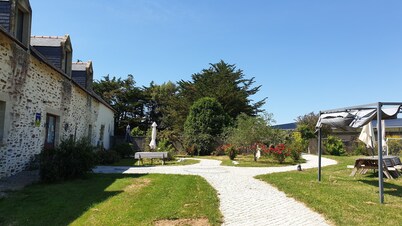Hermosa mansión de la XIV S-Bretaña-Morbihan-SURZUR 