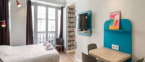 1 chambre, fer et planche Ă repasser, Wi-Fi, draps fournis