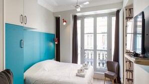 1 chambre, fer et planche à repasser, Wi-Fi, draps fournis