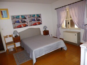 1 chambre, fer et planche Ă repasser, Wi-Fi gratuit