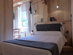 3 bedrooms, iron/ironing board