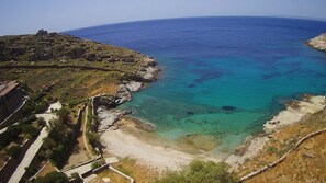 ب القرب من الشاطئ