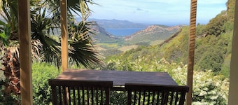 House with exceptional view over the bay of Saint FLORENT.