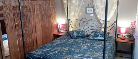 1 soverom, strykejern/-brett, reiseseng for barn og wi-fi (inkludert)