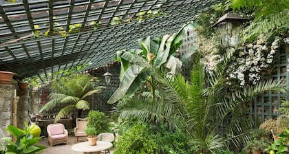 Talo sijaitsee linnapuistosta Pont-Rilly in Négreville Manche