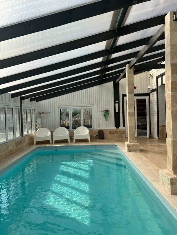 Innenpool, beheizter Pool