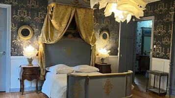 9 habitaciones, tabla de planchar con plancha y wifi gratis