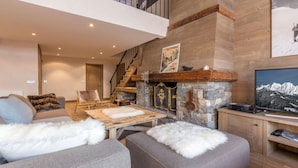 TV, fireplace, stereo - Val d'Isère - 5 rooms 8/9 pers (Val-d'Isère)