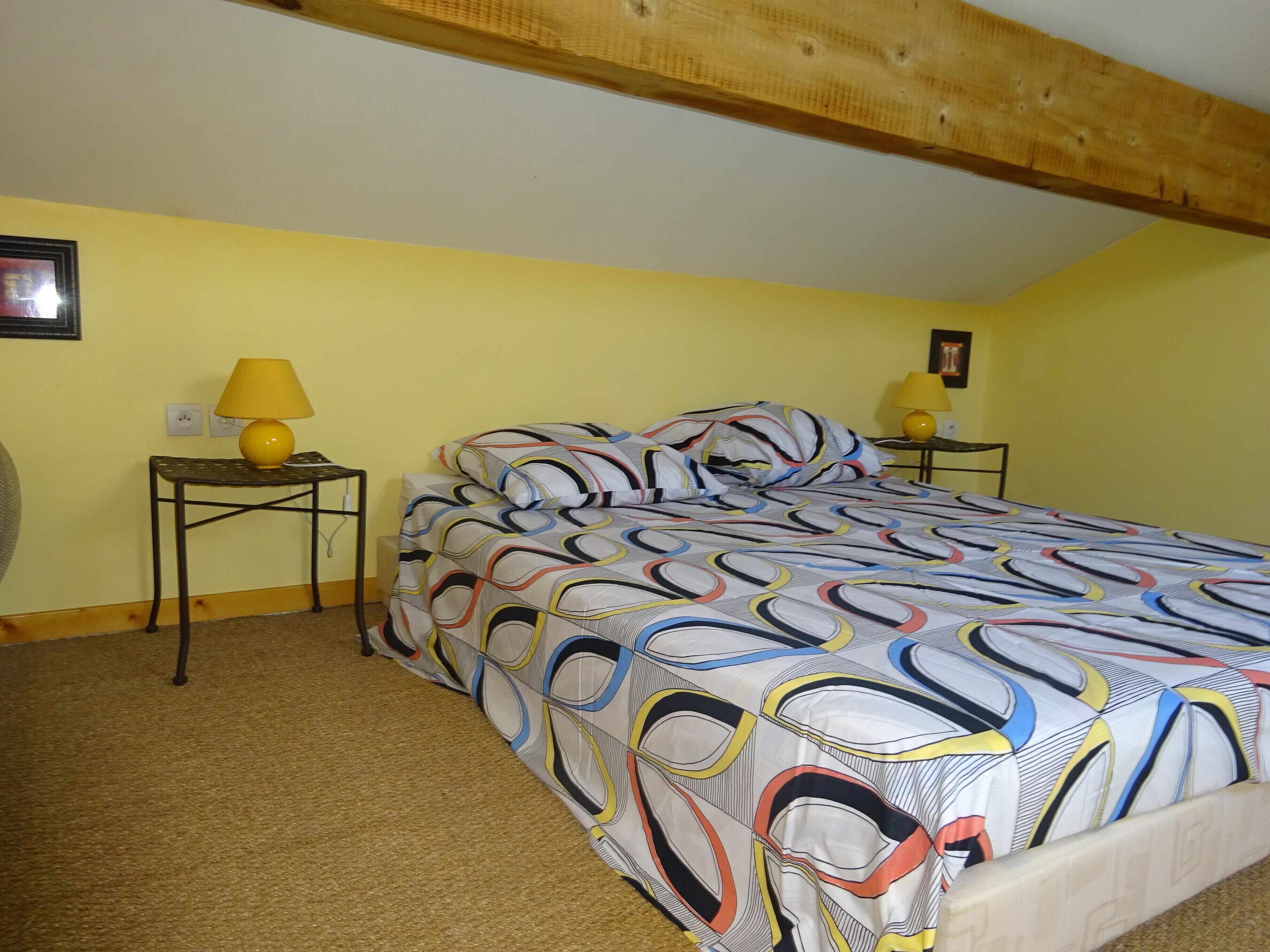 1 slaapkamer, een strijkplank/strijkijzer, wifi, beddengoed