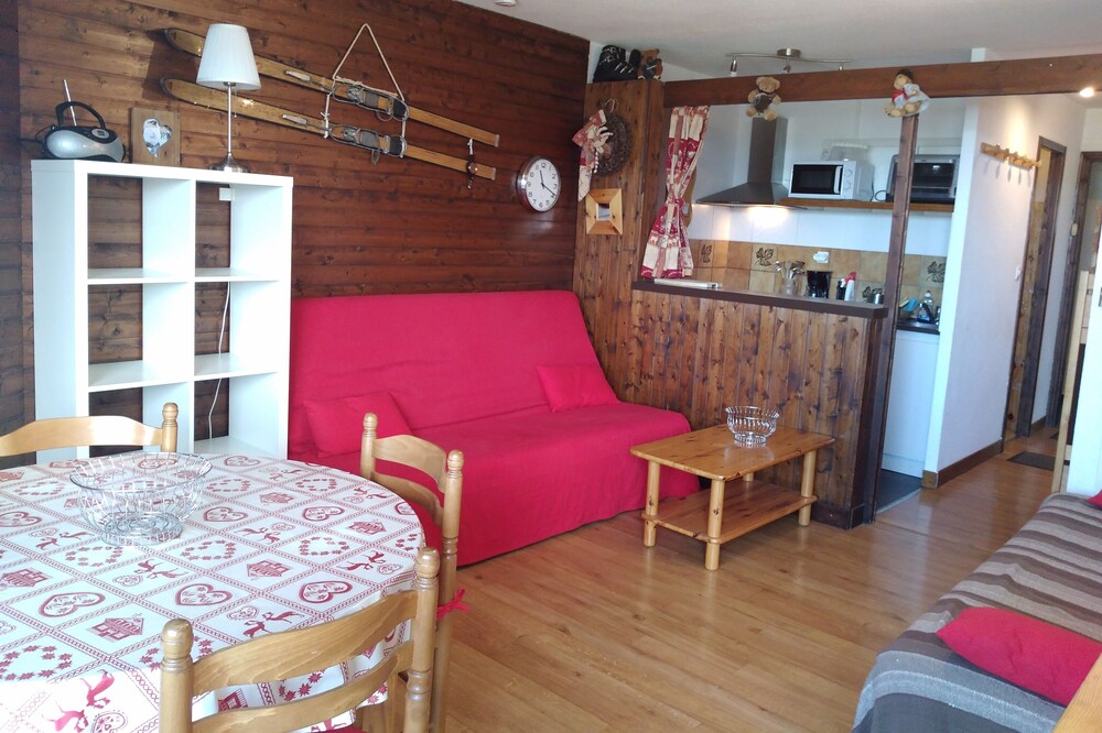 Stud 4 pers 27 m2 comfortable, well located, sunny. Weeks and weekends
