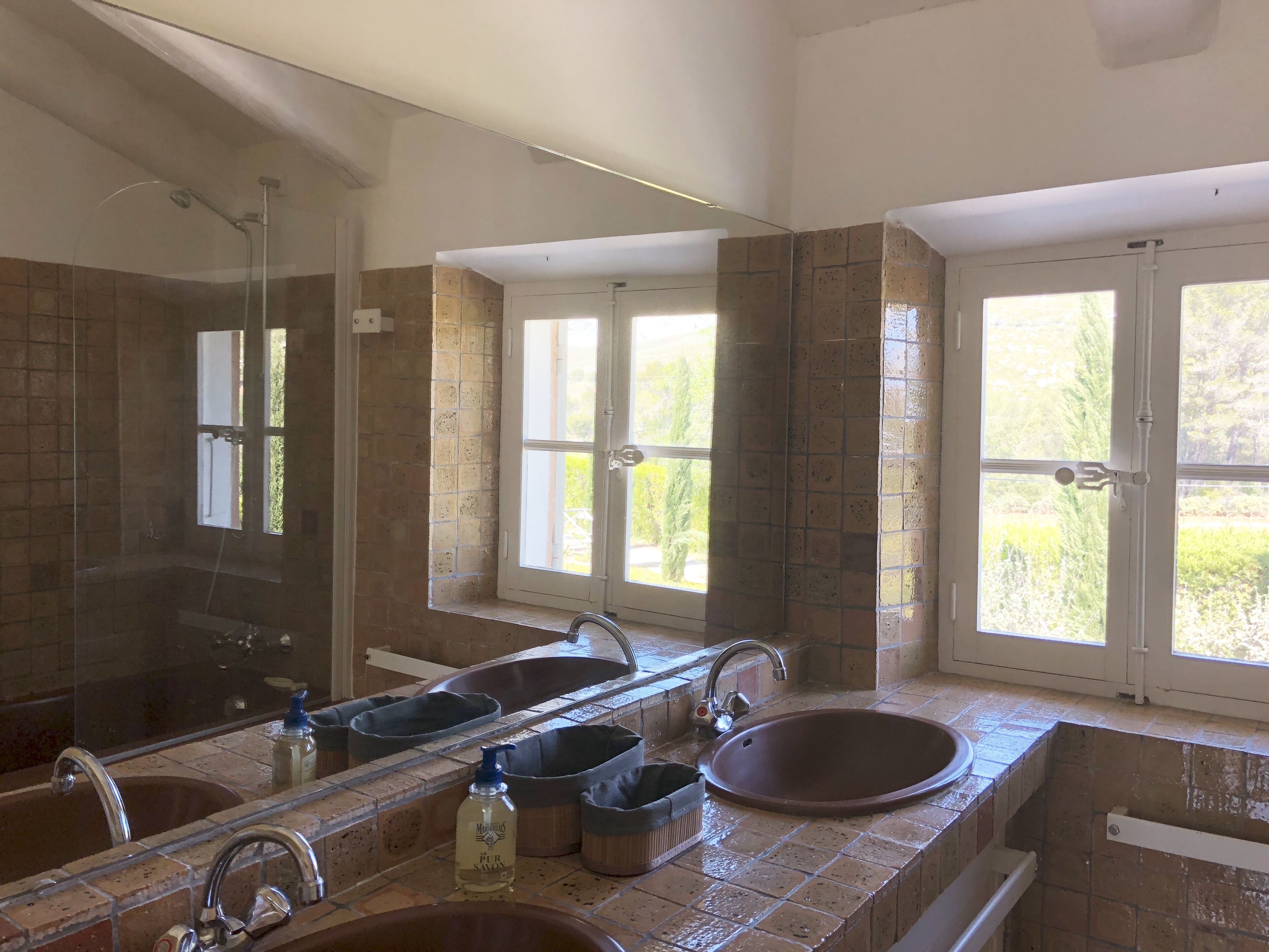 Provencal farmhouse with private tennis pool, Sainte Victoire view near Aix en Provence 