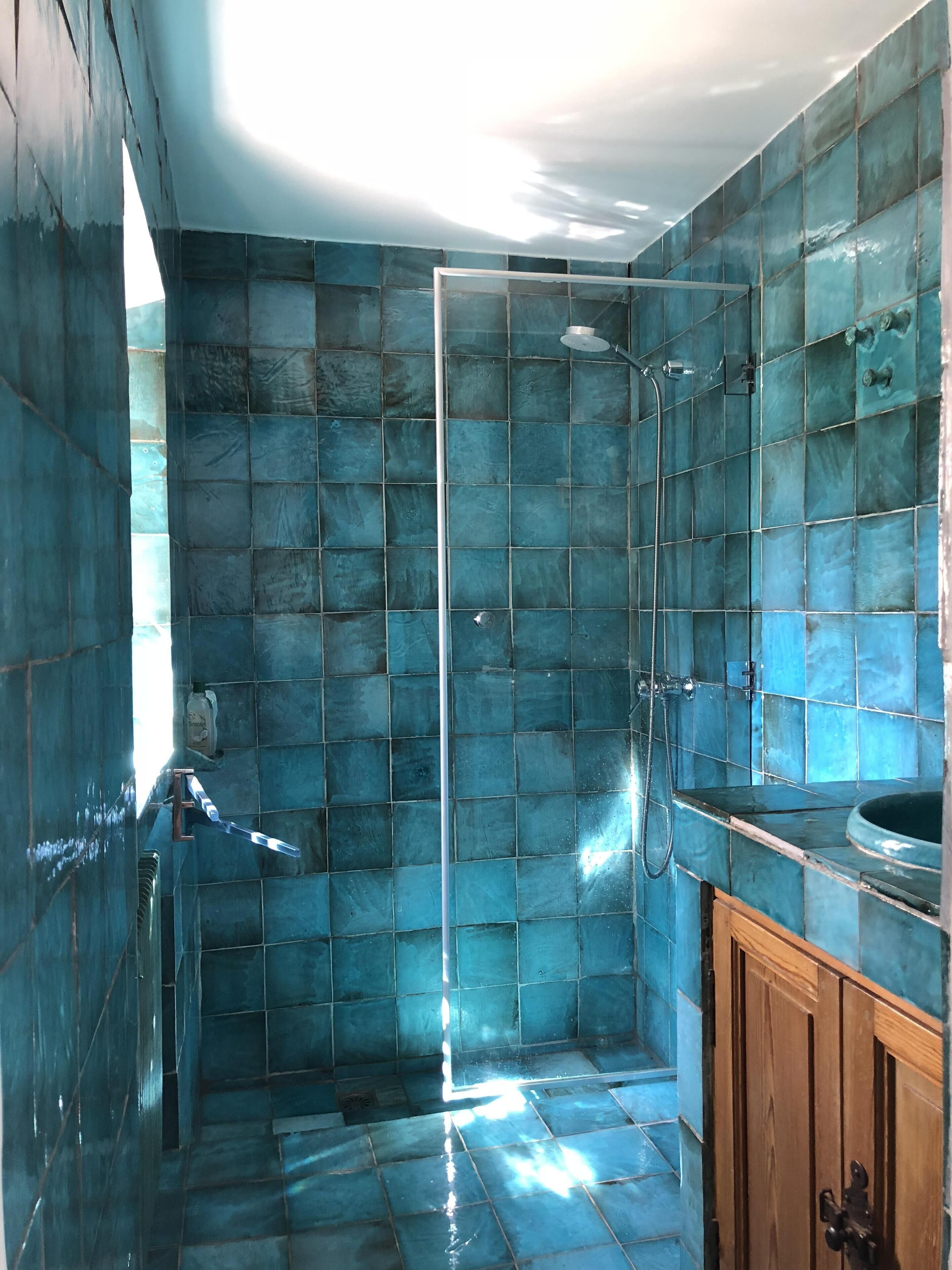 Provencal farmhouse with private tennis pool, Sainte Victoire view near Aix en Provence 