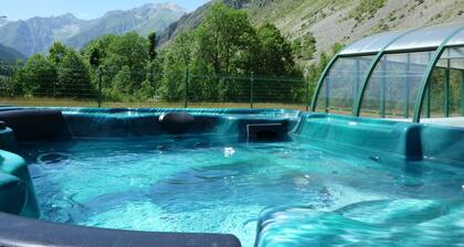 Appartement 6 personnes + balcon pleins sud + Piscine et Jacuzzi