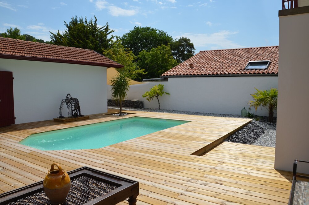 Pretty typical Basco-Landaise house with private pool