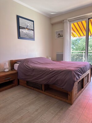 1 bedroom, iron/ironing board, free WiFi