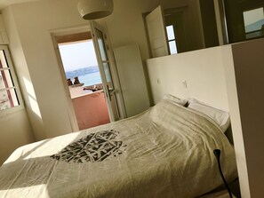 2 chambres, fer et planche à repasser, lit parapluie, Wi-Fi