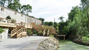 Enceinte de lâhĂ©bergement