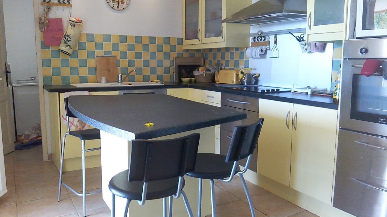 THE SOUTH VILLA 12/14 BEDS WITH SWIMMING POOL LE VAL EN PROVENCE