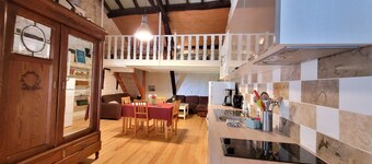 Gîte in the heart of nature, large terrace, with swimming pool