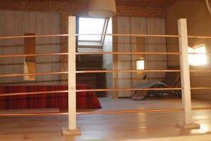 1 多间卧室、熨斗/熨衣板、上网接入、床单