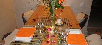 NEW HOLIDAY CONCEPT 3 IN 1 IN BURGUND Cottage, West Indian Caterer, activi