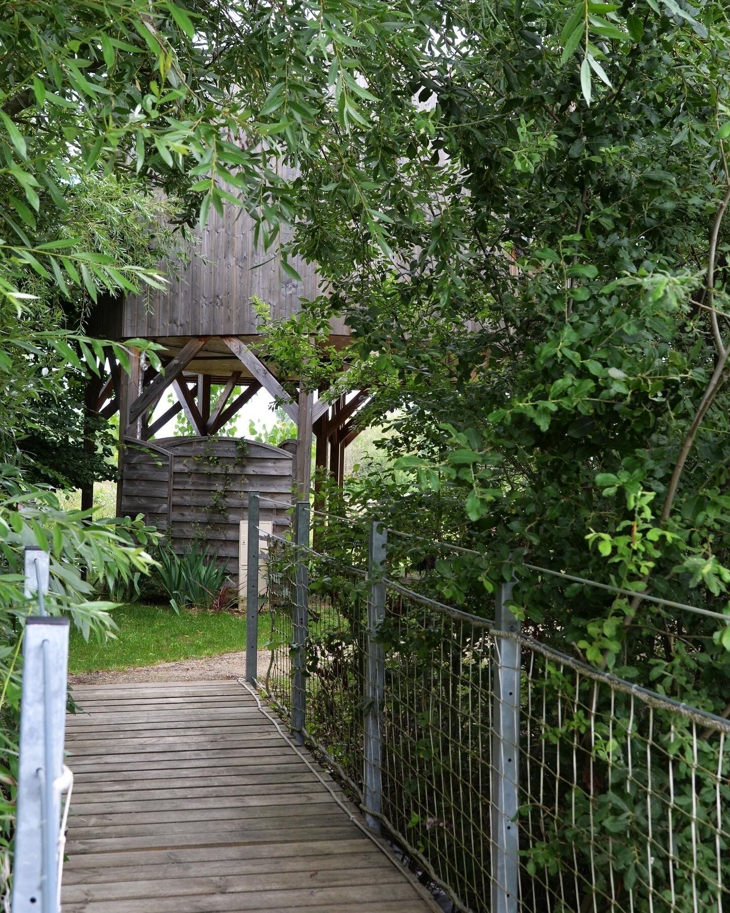 Vaudésir perched cabin with private spa