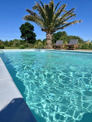 Piscine extérieure, piscine chauffée
