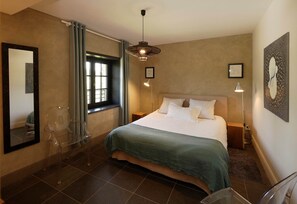 1 bedroom, free WiFi - L'Oustal charming cottage classified 4 stars for 8 people (ideal 2 families) (Saint-Dizier-la-Tour)