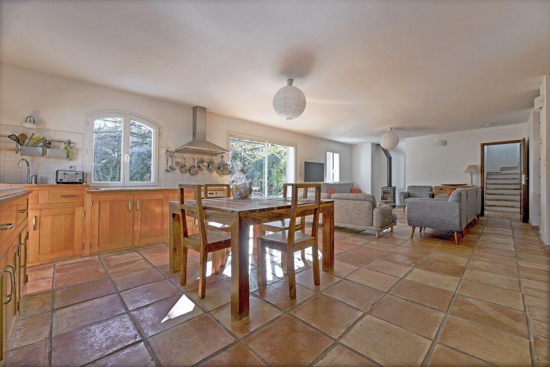 SOUTH OF FRANCE JUNAS VILLA WITH SWIMMING POOL - GREAT GARDEN CHENES AND OLIVE TREES