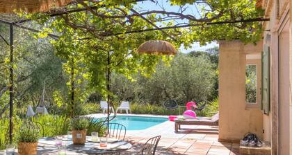 Villa et piscine- cadre exceptionnel