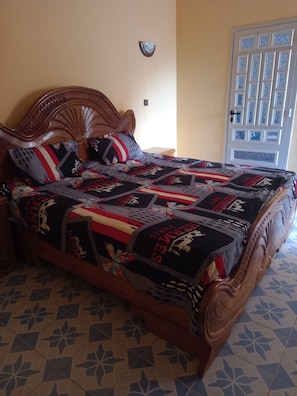 3 dormitorios, tabla de planchar con plancha, wifi y ropa de cama