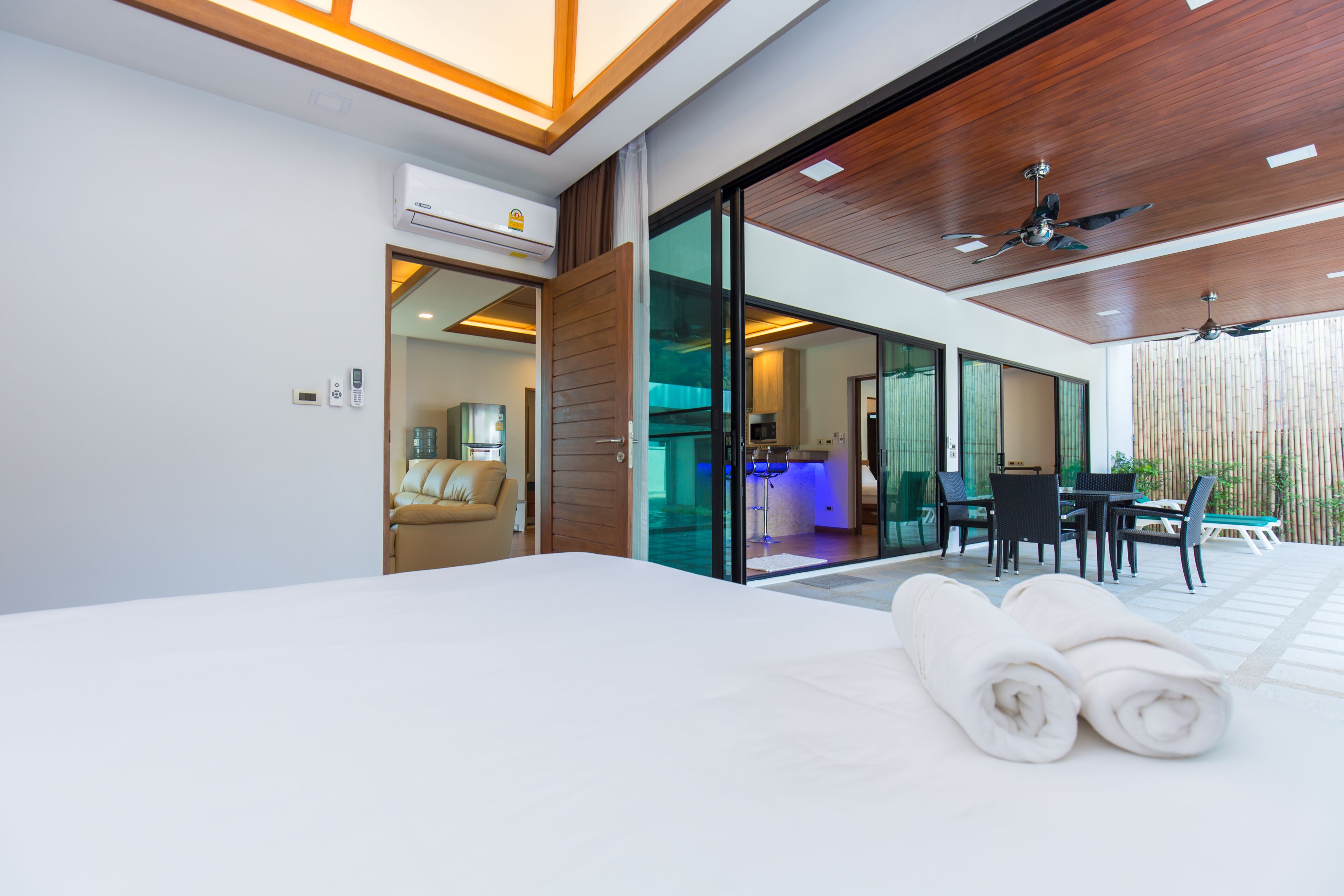 2 bedrooms, bed sheets