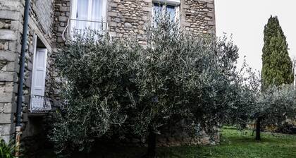 Location du Canigou, Gîte 6 people. Hiking, Heritage, Festivals, Cures.