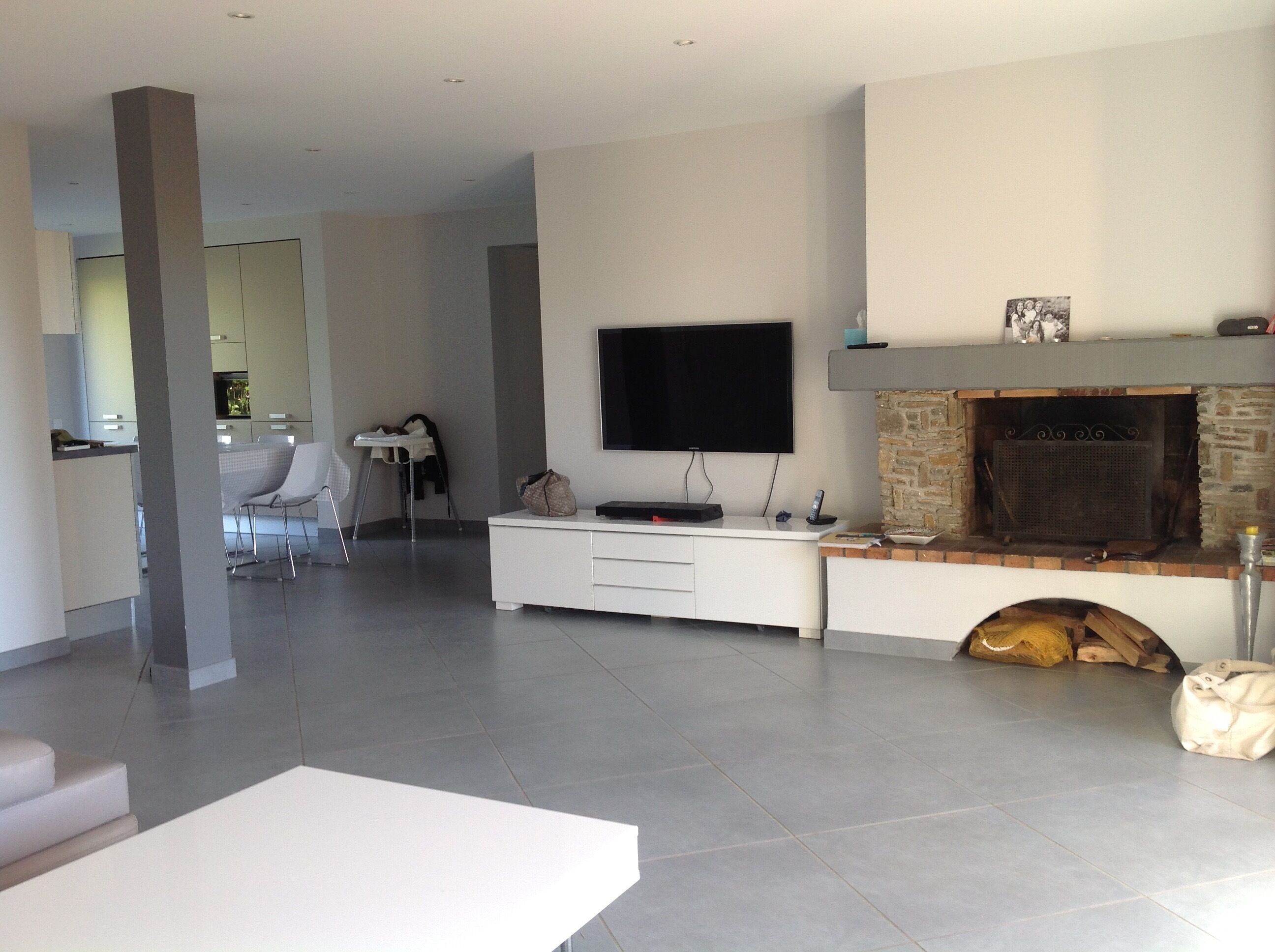 Near St Tropez Villa 200m2 waterfront, garden, swimming pool, air conditioning