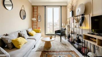 Télévision, livres, chaßne hi-fi