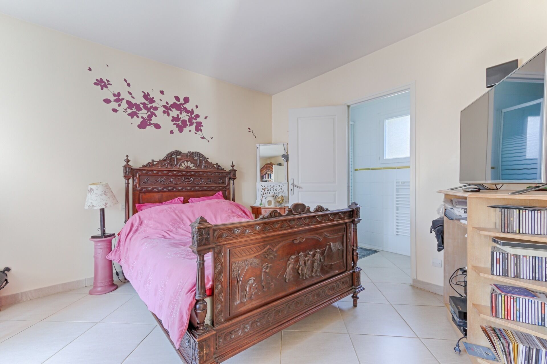 Beautiful villa with pool