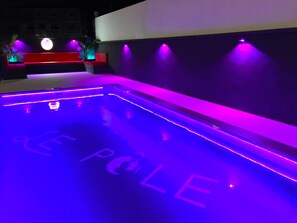 Piscine extérieure, piscine chauffée
