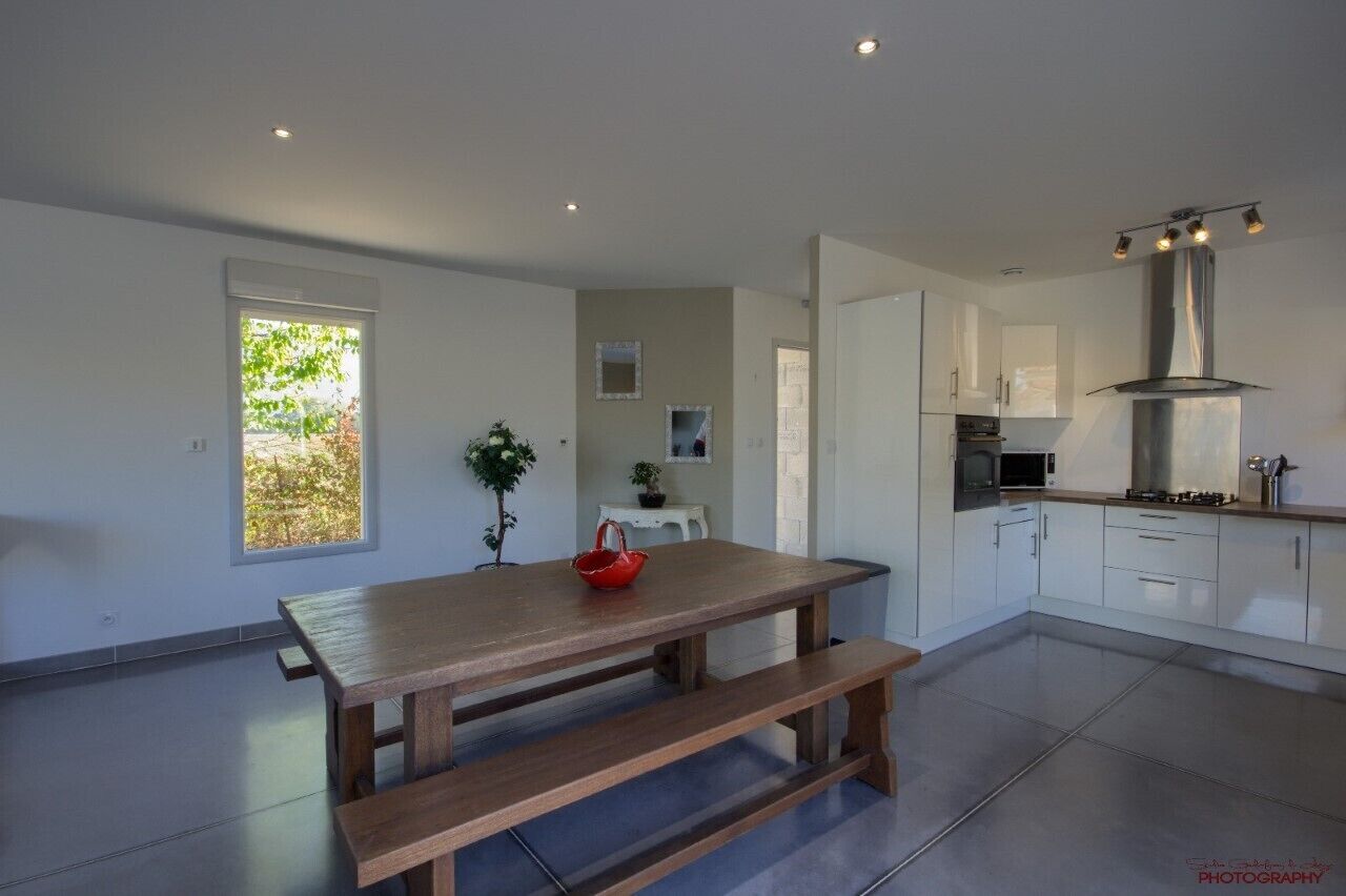 HOUSE NEAR VALLEE BLEUE MONTALIEU CENTER / CNPE BUGEY / VIA RHONA / 6 TO 7 PERS